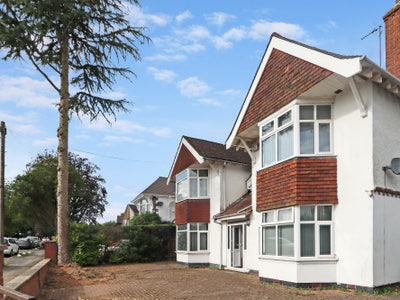 🏡 Spacious furnished en-suite. Available 9th Nov  Main Photo