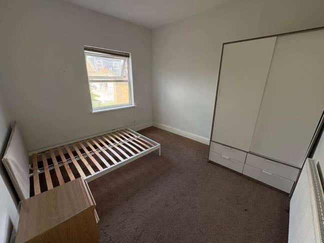Double Room | E7 9LE | Single or Couple | Inc Bill Main Photo