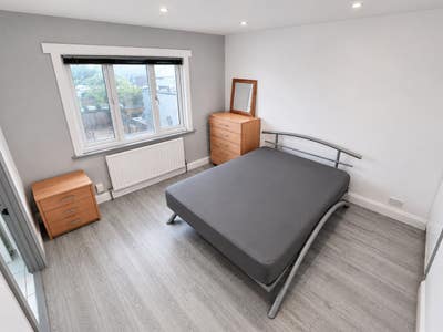 Large Double Ensuite room in Earlsdon Main Photo