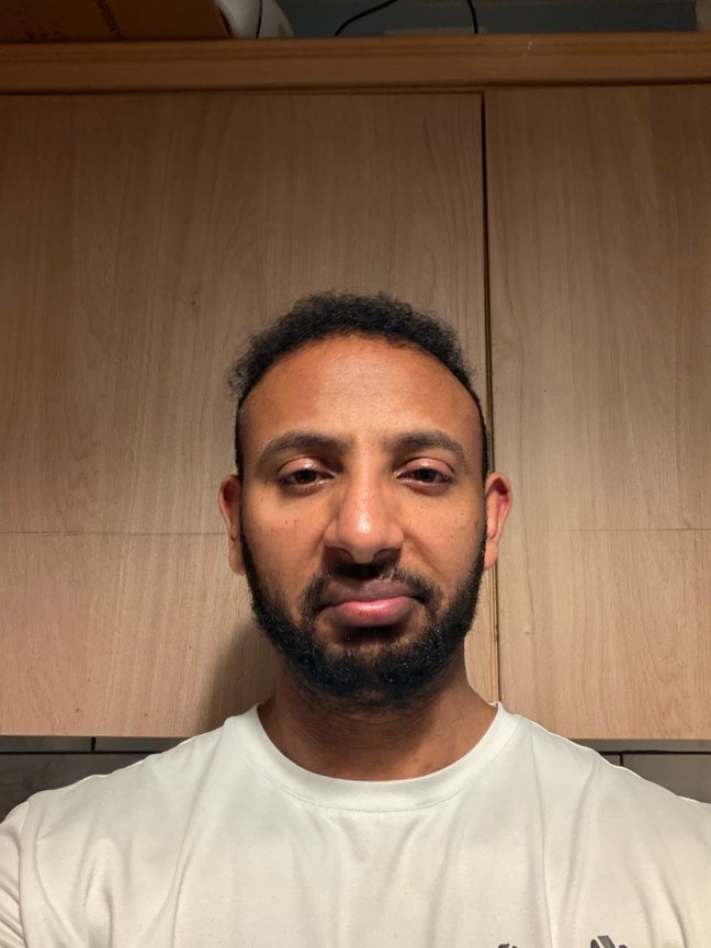 Hi, I'm Mesak. Looking for a room near the ci... Main Photo