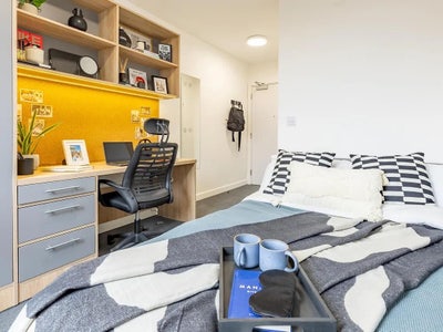 Premium En-suite - &pound;5975 (39 Weeks With Cashback) Main Photo