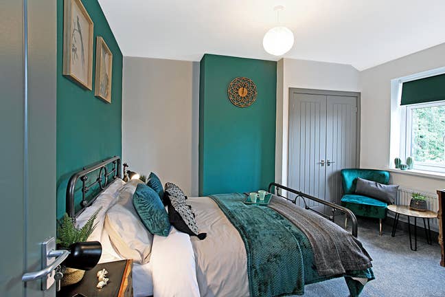 Double Ensuite Room - Fully Furnished - WF1 Main Photo
