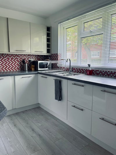 1 bed flat near Northolt Station Main Photo