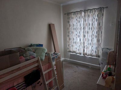 Outwood. Single Room Main Photo