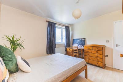 🔥Big double room in a modern flat in Roehampton🔥 Main Photo