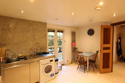 Gorgeous Ensuite In Riverside House 🏙️ Main Photo