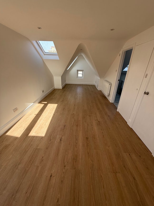 2 EN-SUITE  Main Photo
