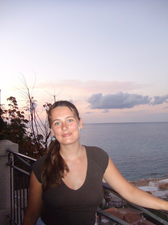 PhD student looking for a room/roomates Main Photo