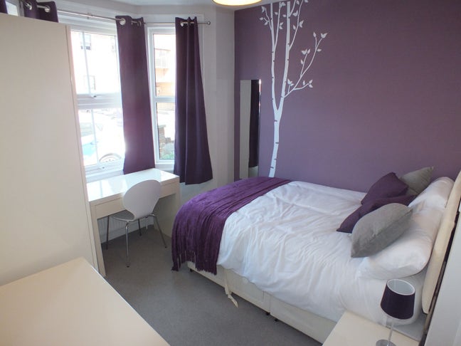 A Double Room Close to the Town Centre. Main Photo