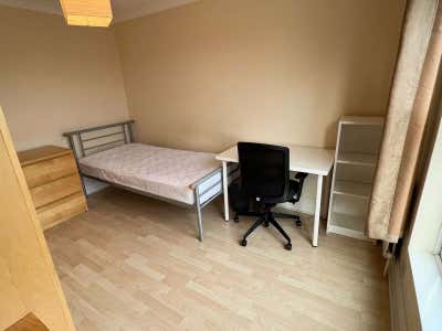 Appleyard Place / Oldbrook Main Photo