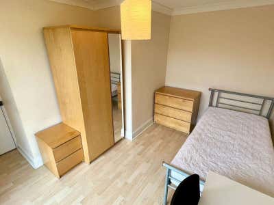 32 Appleyard Place / Oldbrook Main Photo