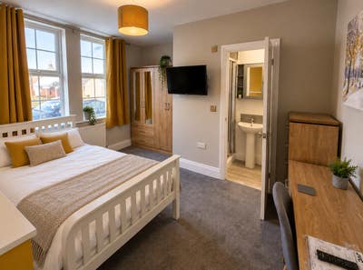 🚨 Large En Suite Double Rooms 🚨 Main Photo