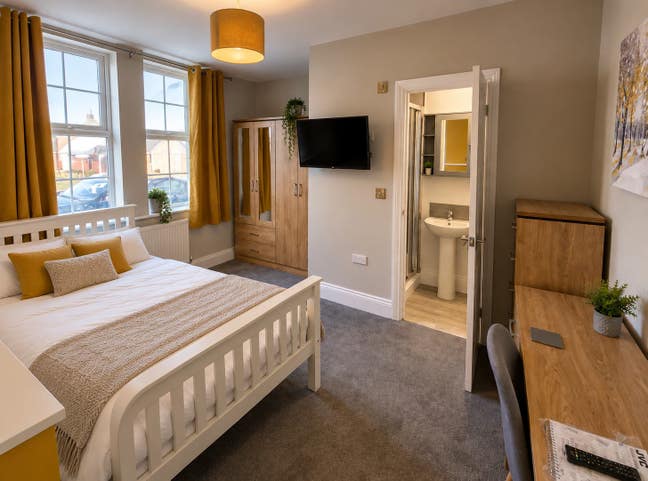 🚨 Large En Suite Double Rooms 🚨 Main Photo