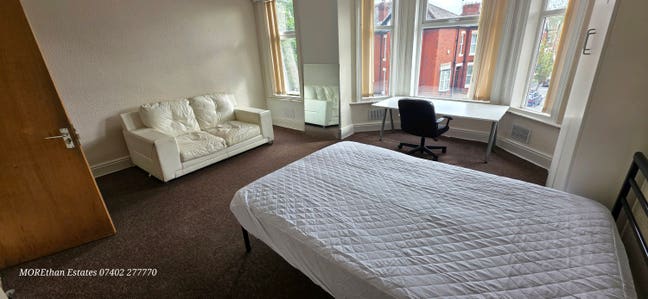 4 bed house Victoria Park near University,hospital Main Photo