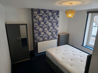 Last room! Nice house! Main Photo