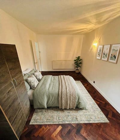 🏡 2 Rooms in Wimbledon  | October Main Photo