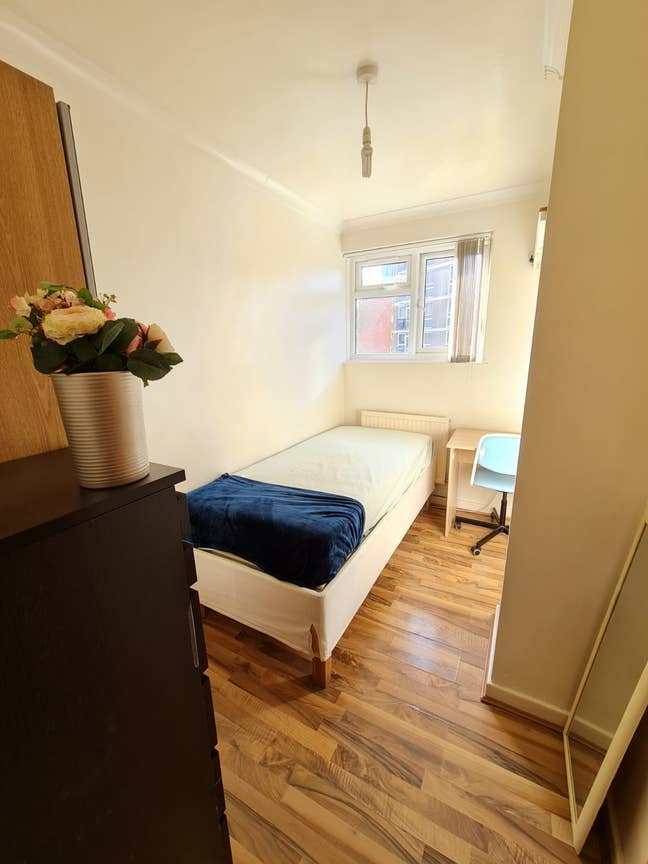 😎 Last Room - Zone 1 - Move in Asap  Main Photo