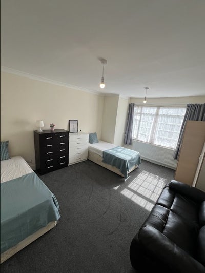 Wembley Park - Double for 2 - 120&pound; Pw per Person  Main Photo
