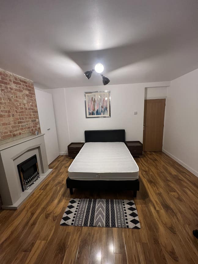 King size room with balcony  Main Photo