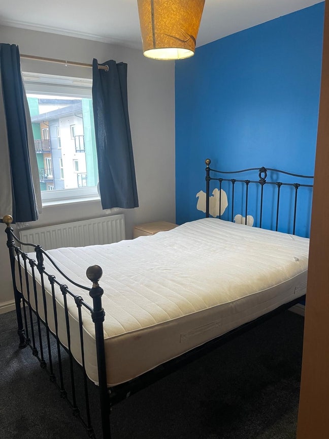 En-suite room available in a 2 bedroom flat  Main Photo