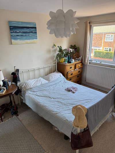 **DROPOUT** double room in 4 bed Battersea Main Photo