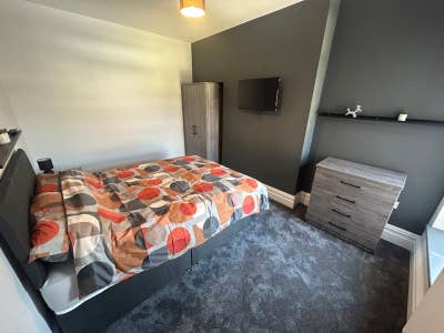 High Quality Room To Let  Main Photo