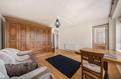 Spacious 1Bed Flat SE16   Main Photo