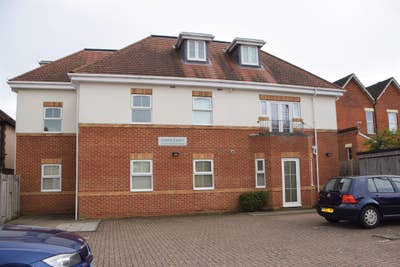 1 bed Flat with allocated parking | Desirable area Main Photo
