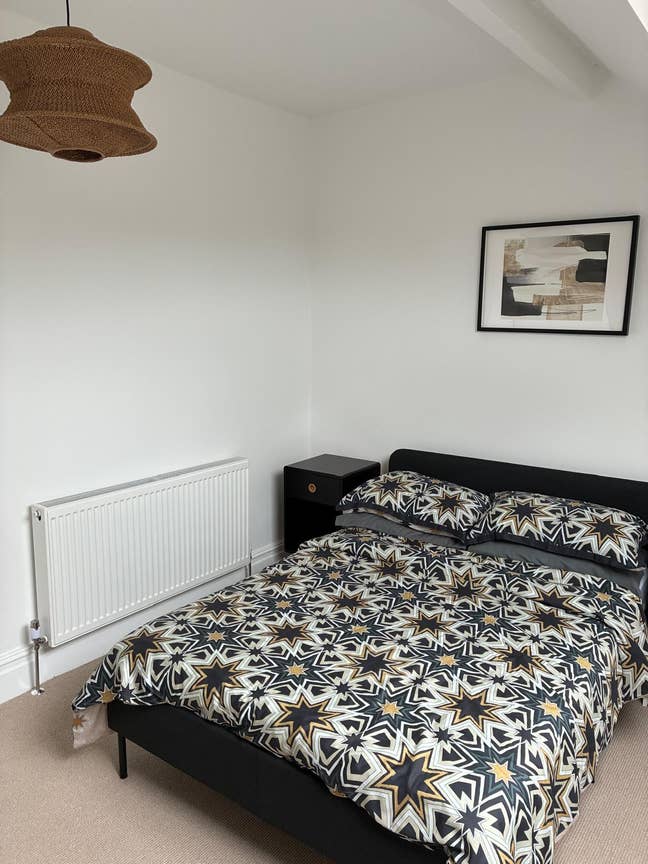 Completely refurbished room all bills included S7 Main Photo