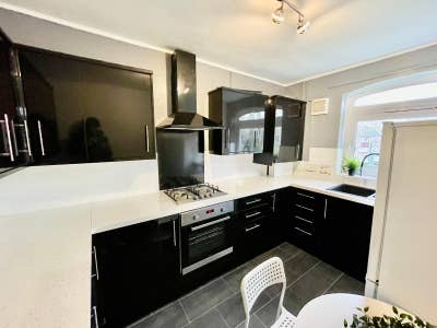4 Cosy Rooms near Chelsea Main Photo