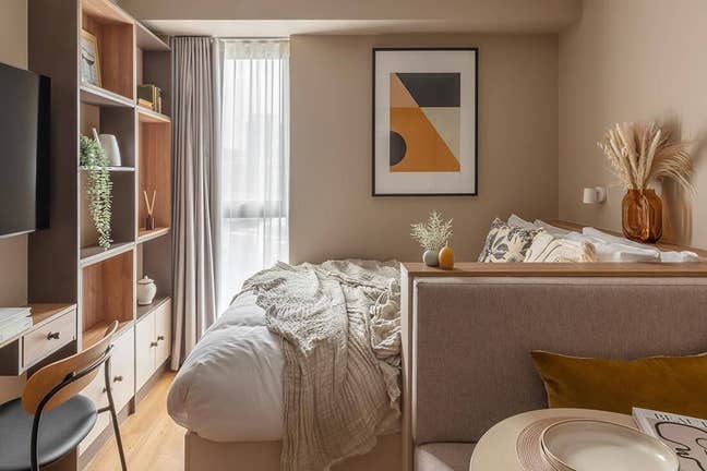 Furnished Studio | All Bills Included | No Deposit Main Photo