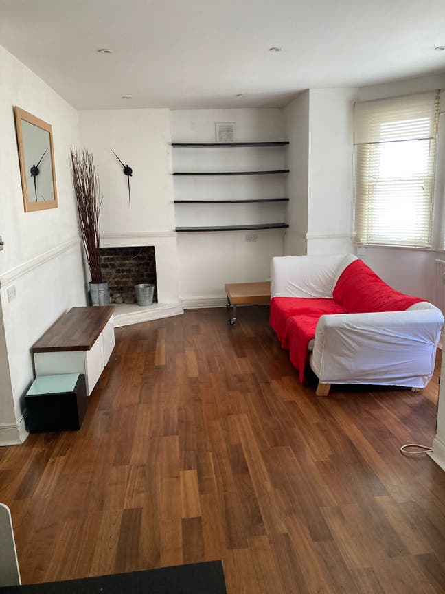 2-Bedroom Garden Flat – SE18 Main Photo