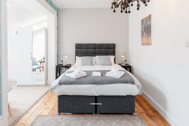 Luxury Double Ensuite Room in WATFORD WD17 Main Photo