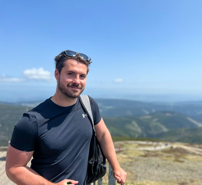 28yo Professional (Physio) looking for a room Main Photo
