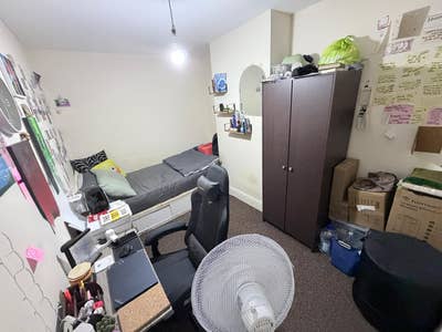 Single Room - Moss Side Main Photo