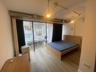 En-suite Double Room in Maisonette Flatshare Main Photo