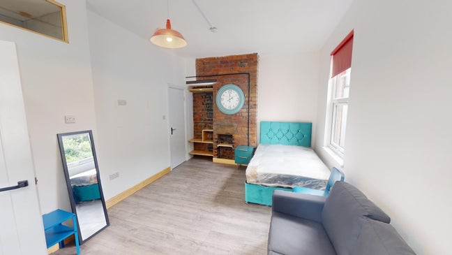 Newly Refurbished Studio - Available 1St November Main Photo