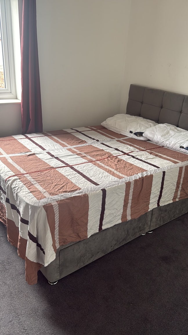 Fully furnished double room available for female  Main Photo