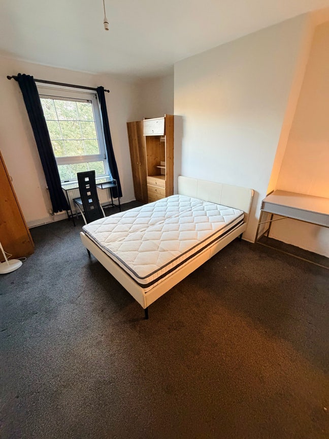 Master Room in Canary Wharf | Newly refurbished Main Photo
