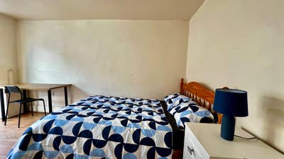 Still Looking for the Right Room? Move Today!  Main Photo