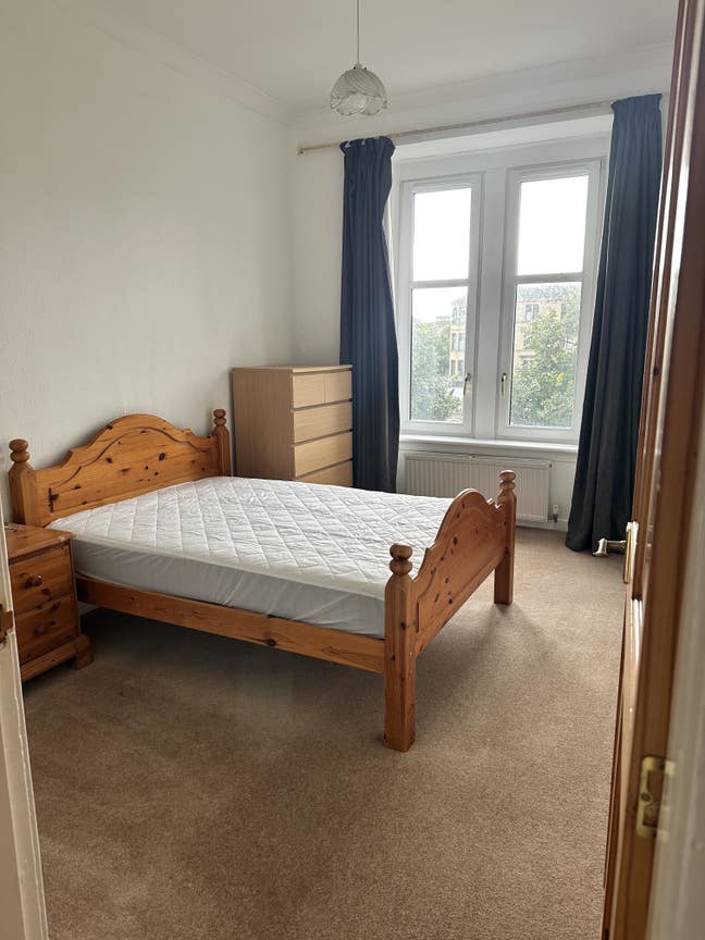 Double room in Mansfield Street, Partick Main Photo