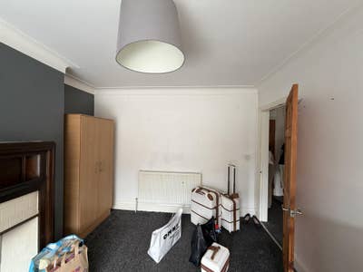 Tenancy Takeover in Hyde Park Main Photo