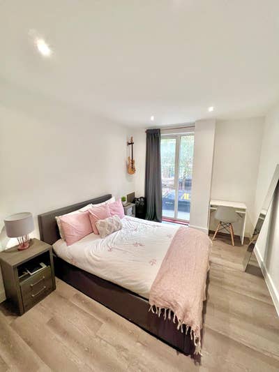 Zone 1 -Central - Double Room - Newbuild - Terrace Main Photo