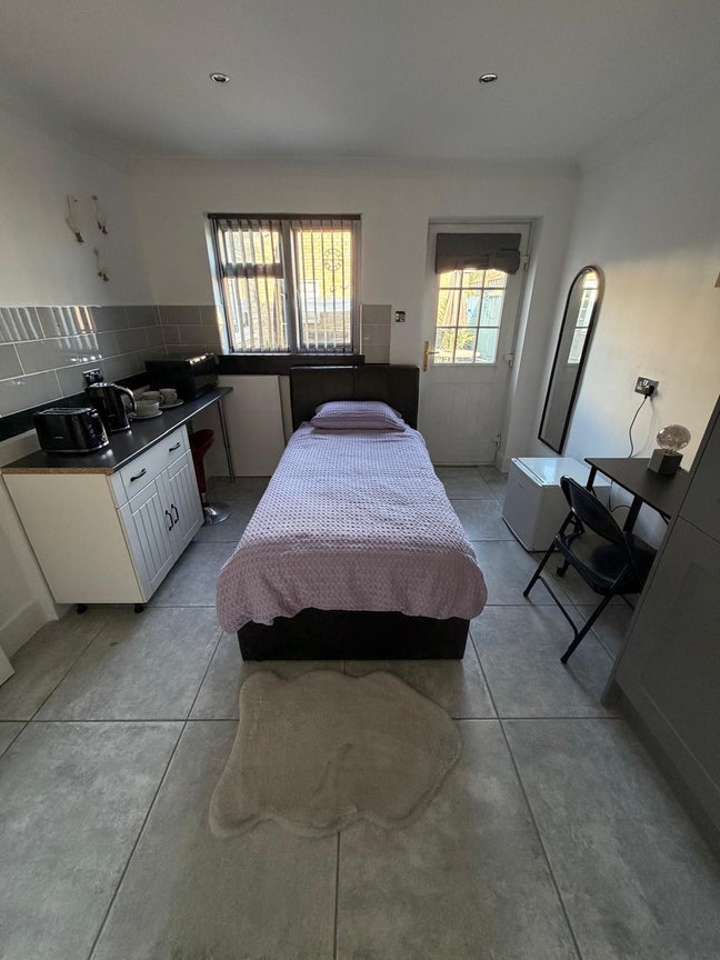 Spacious En-Suite Room To Rent | Bills Included  Main Photo