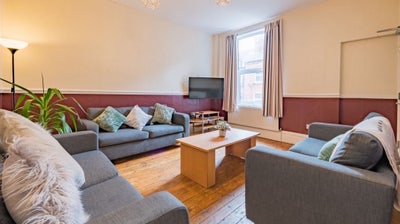Leeds accommodation (October 1st-dec 1st) Main Photo