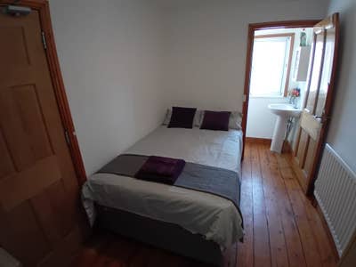 Single Room in Good House Near Hospital - Ensuite Main Photo