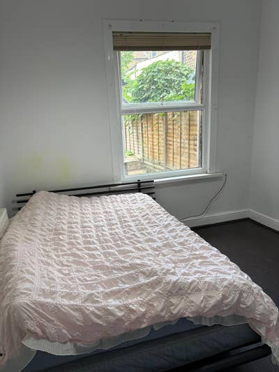 Stunning Double Room in E7 Main Photo