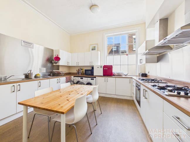Rooms Available to Rent  Main Photo