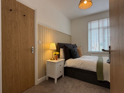 Double en-suite Room - Jubilee St Main Photo