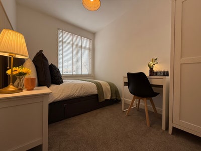 Double en-suite Room - Jubilee St Main Photo